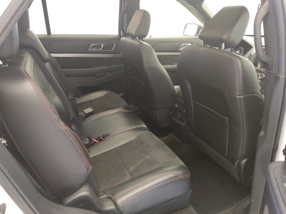 2018 Ford Explorer in Gladstone, MO 64118 - 18087031 19