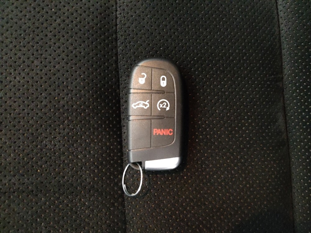 2018 Jeep Grand Cherokee in St. Louis, MO 63136 - 18087032 32