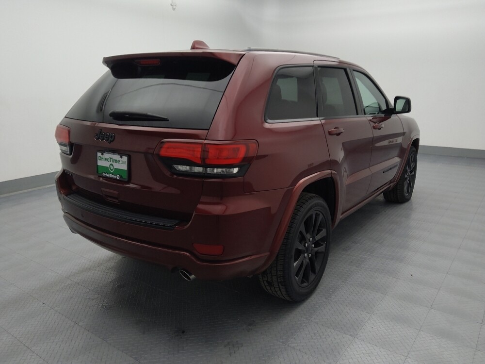 2018 Jeep Grand Cherokee in St. Louis, MO 63136 - 18087032 9