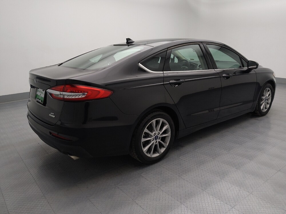 2020 Ford Fusion in Gladstone, MO 64118 - 18087033 10