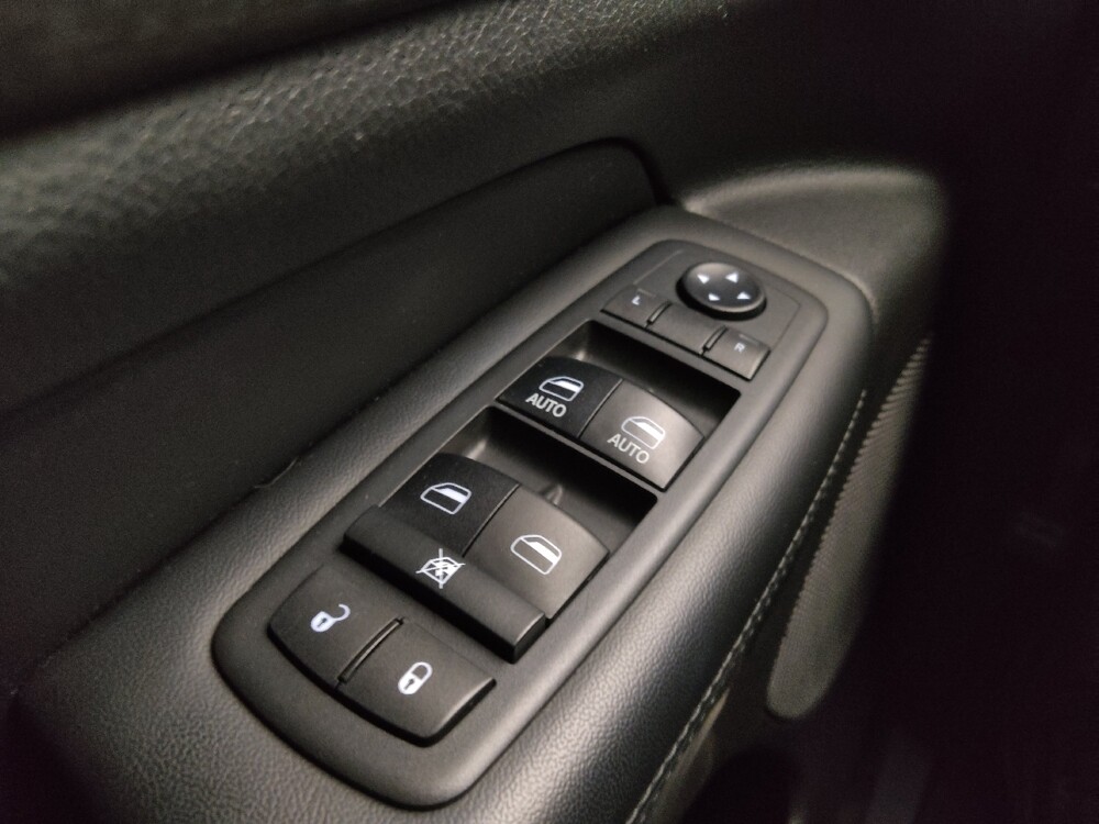 2018 Jeep Grand Cherokee in Gladstone, MO 64118 - 18087034 27