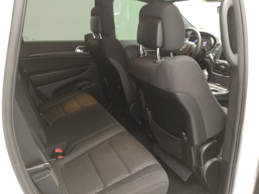 2018 Jeep Grand Cherokee in Gladstone, MO 64118 - 18087034 19