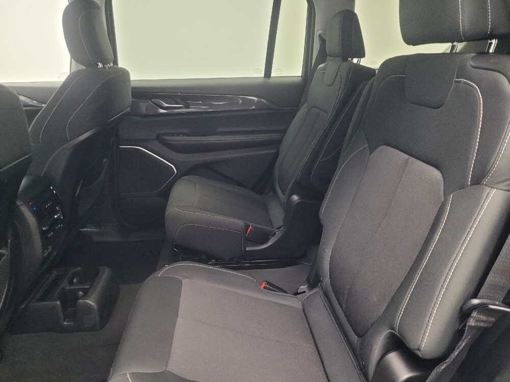 2022 Jeep Grand Cherokee L in Indianapolis, IN 46219 - 18087036 18