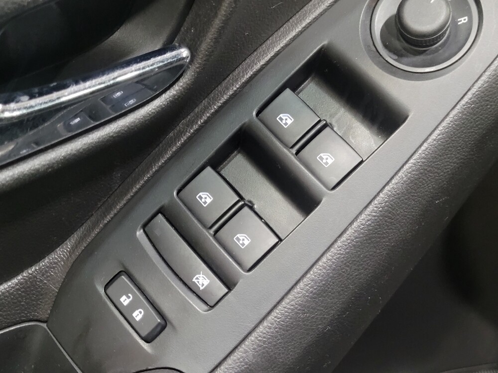 2020 Chevrolet Trax in Temple Hills, MD 20746 - 18087039 27