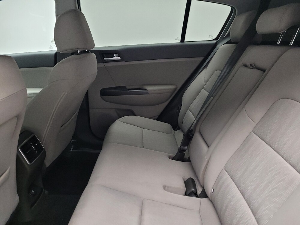 2019 Kia Sportage in Taylor, MI 48180 - 18087042 18