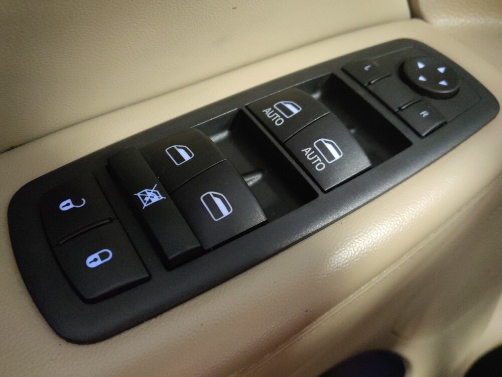 2022 Jeep Grand Cherokee in Baton Rouge, LA 70816 - 18087047 32