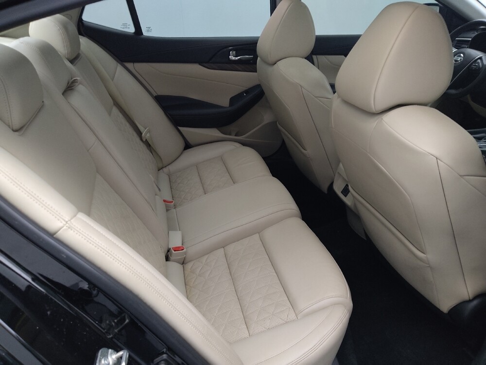 2018 Nissan Maxima in Gladstone, MO 64118 - 18087050 19