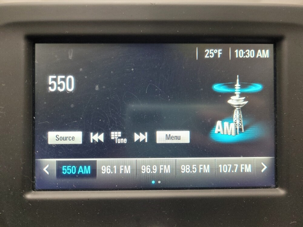 2018 Chevrolet Equinox in Pittsburgh, PA 15236 - 18087059 25