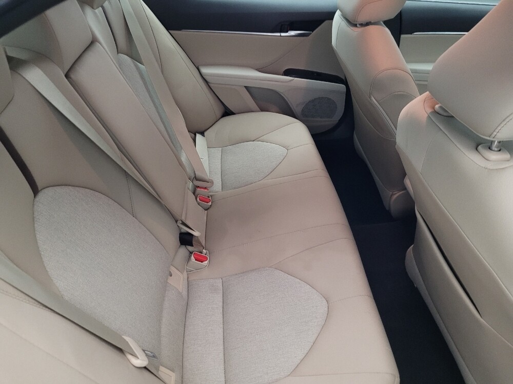 2018 Toyota Camry in New Castle, DE 19720 - 18087063 19