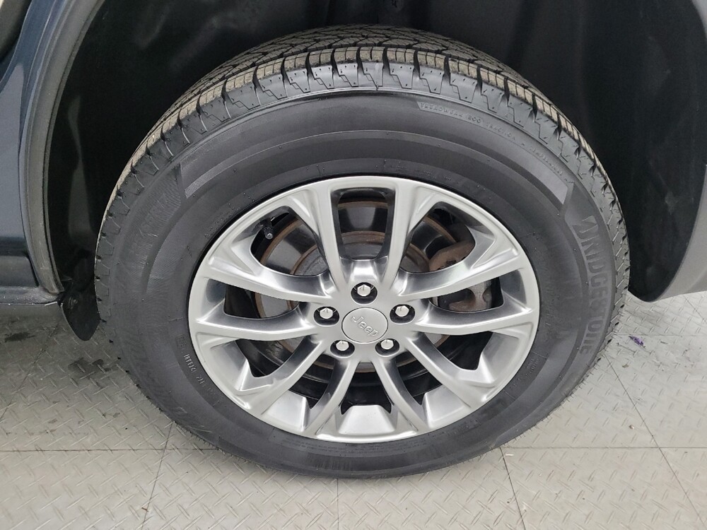 2020 Jeep Cherokee in Louisville, KY 40258 - 18087066 31