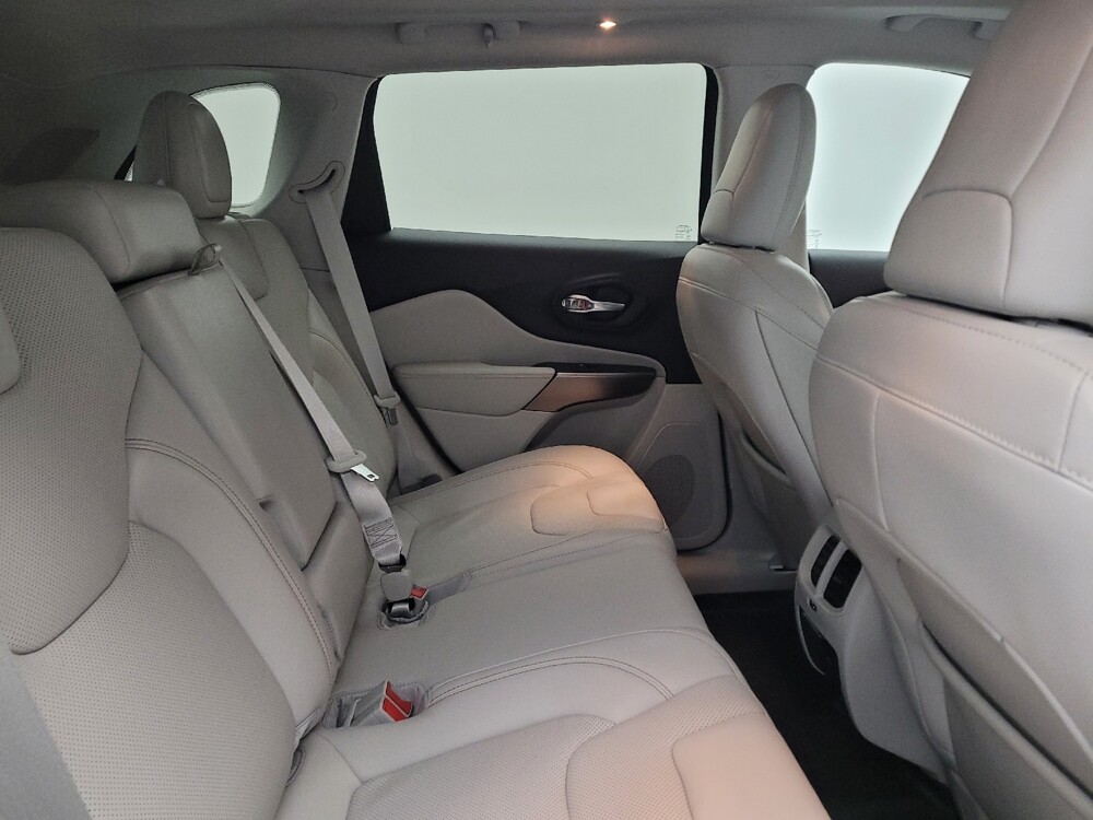 2020 Jeep Cherokee in Louisville, KY 40258 - 18087066 19