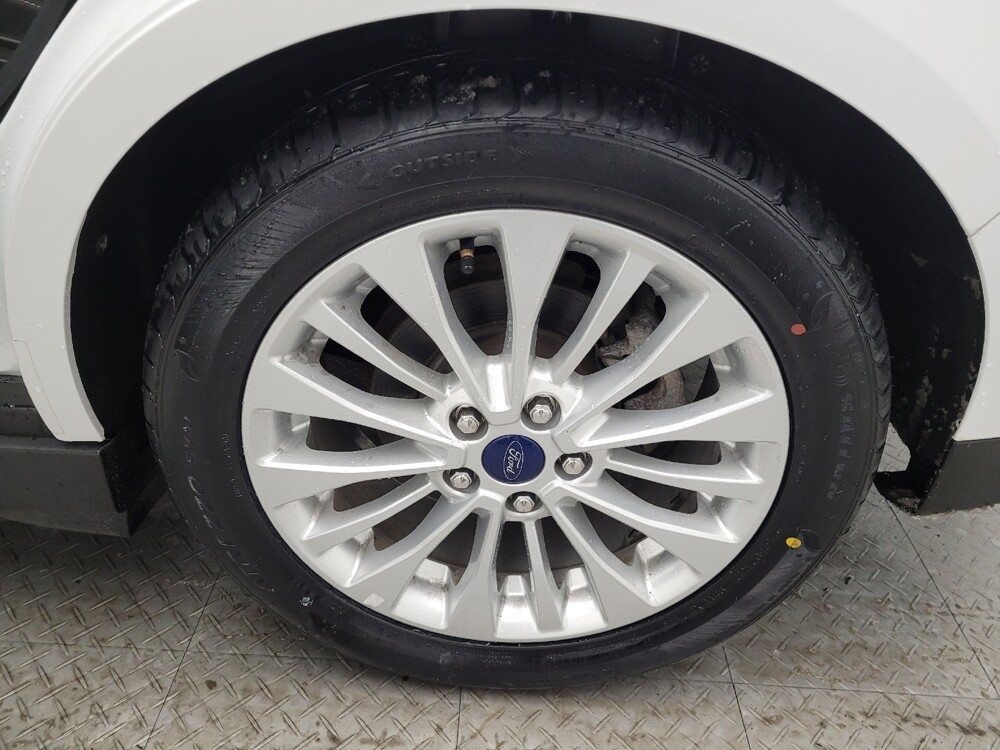 2017 Ford C-MAX in Louisville, KY 40258 - 18087067 31