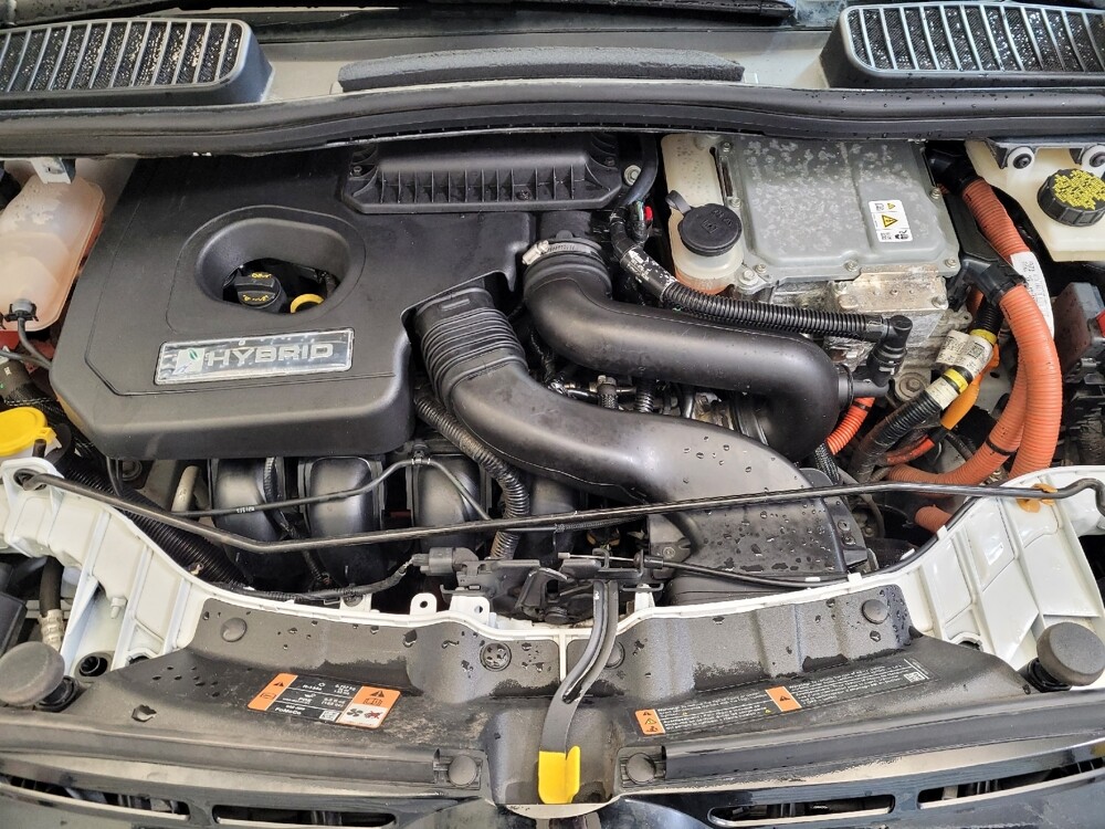 2017 Ford C-MAX in Louisville, KY 40258 - 18087067 30