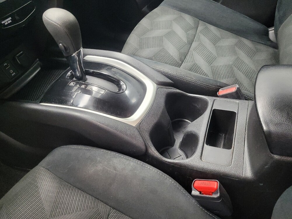 2015 Nissan Rogue in Highland, IN 46322 - 18087071 26