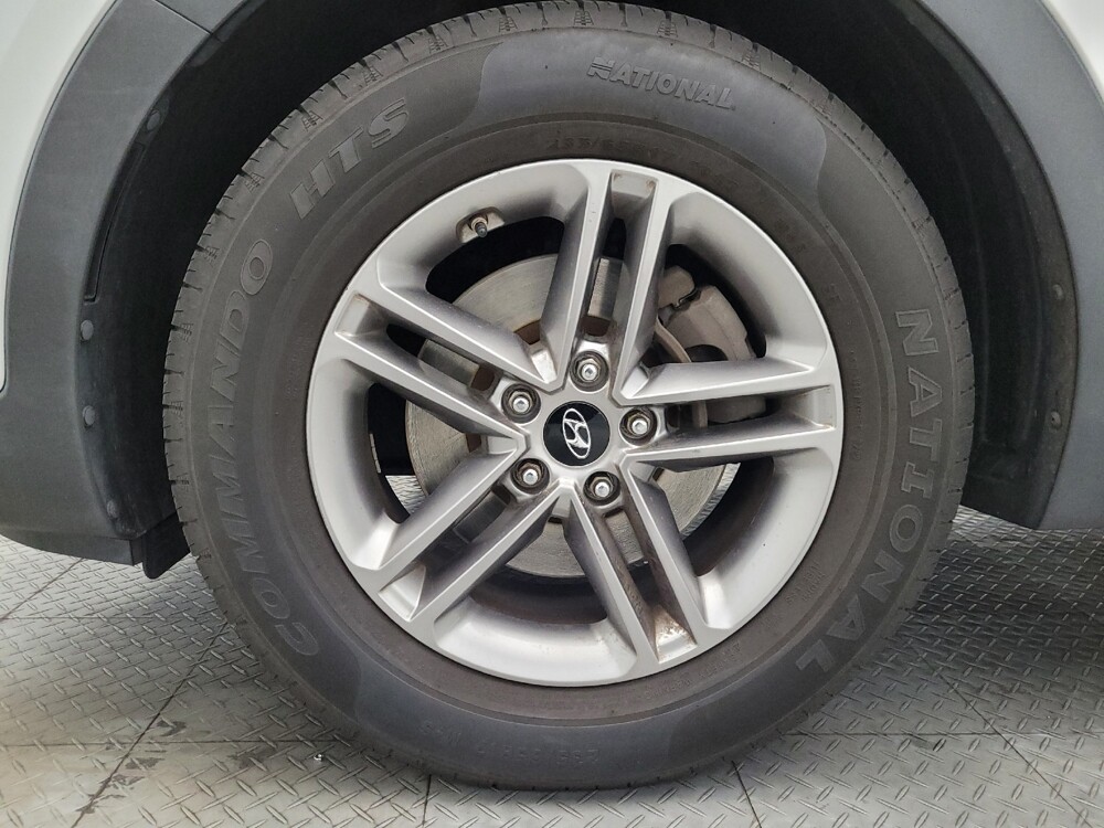 2017 Hyundai Santa Fe in Glendale, AZ 85301 - 18087074 31