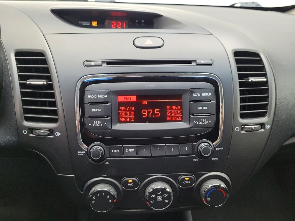 2017 Kia Forte in Las Vegas, NV 89102 - 18087077 25