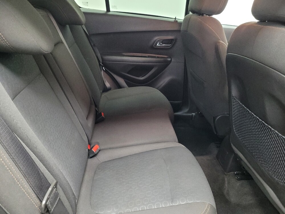 2020 Chevrolet Trax in Las Vegas, NV 89104 - 18087092 19