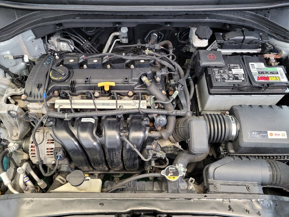 2017 Hyundai Elantra in Columbus, OH 43228 - 18087100 30