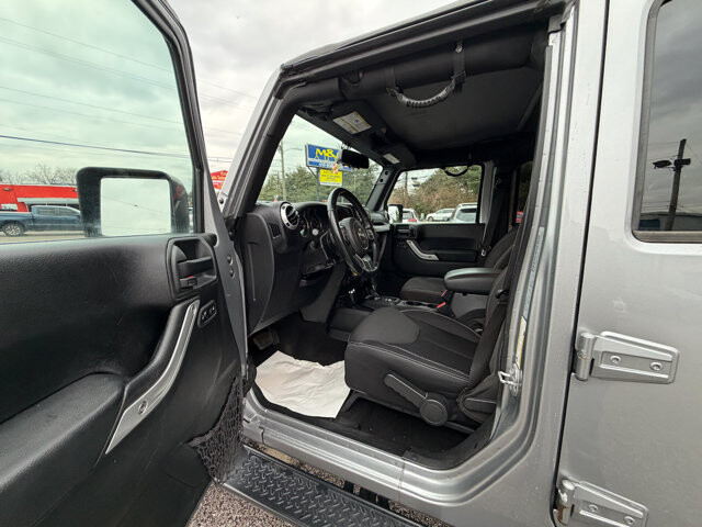 2017 Jeep Wrangler in Baltimore, MD 21225 - 18087108 29