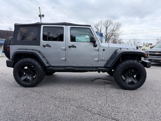 2017 Jeep Wrangler in Baltimore, MD 21225 - 18087108 4