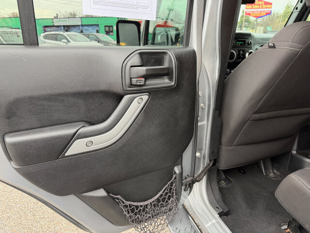 2017 Jeep Wrangler in Baltimore, MD 21225 - 18087108 27