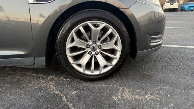 2016 Ford Taurus in Dallas, TX 75228 - 18087120 5