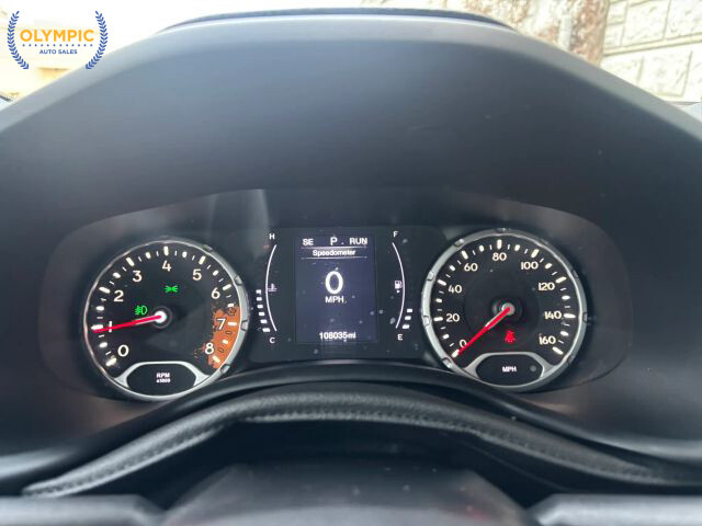 2018 Jeep Renegade in Decatur, GA 30032 - 18087128 25