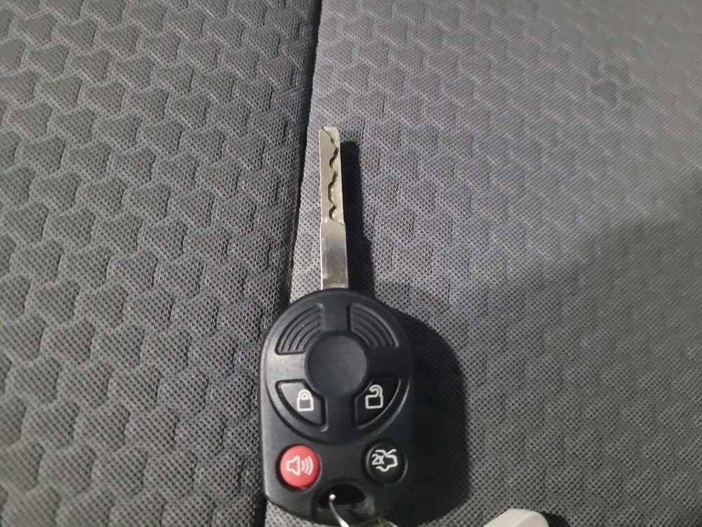 2017 Ford C-MAX in Temple Hills, MD 20746 - 18087134 32