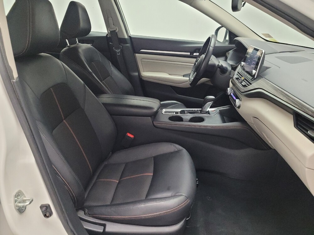 2019 Nissan Altima in Fresno, CA 93726 - 18087135 21