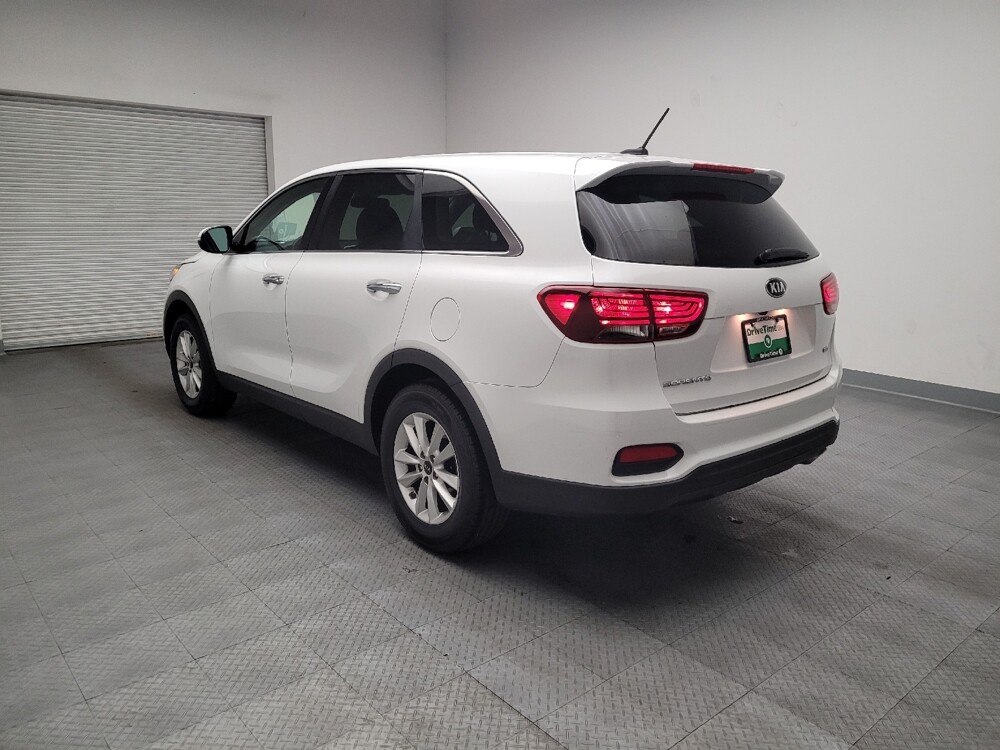 2019 Kia Sorento in Downey, CA 90241 - 18087136 5
