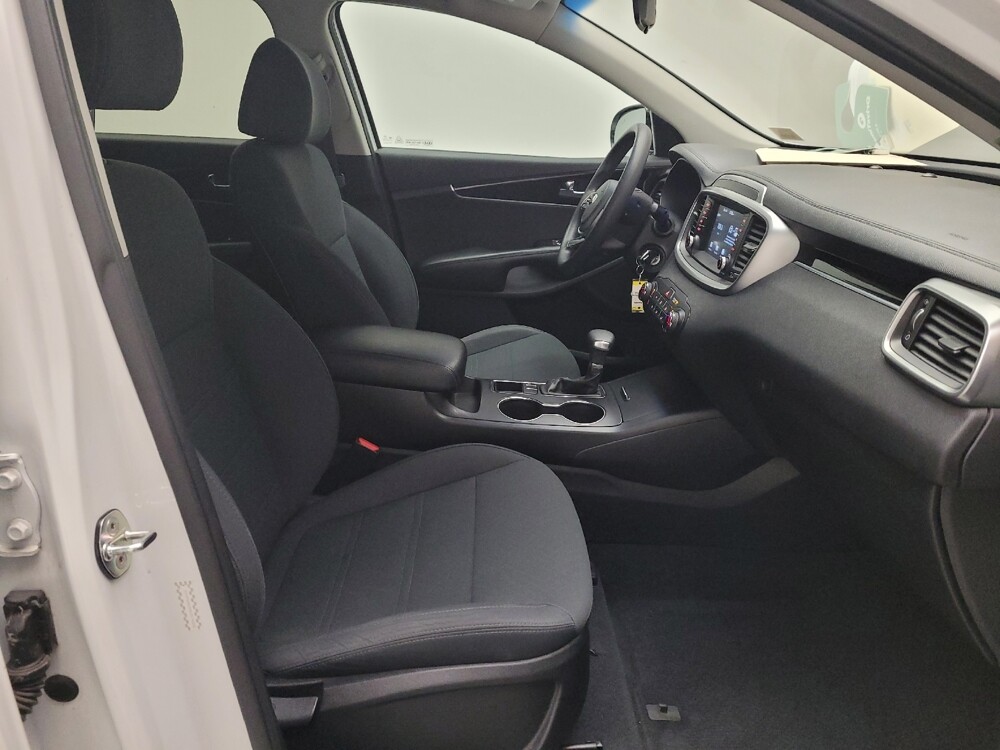 2019 Kia Sorento in Downey, CA 90241 - 18087136 21