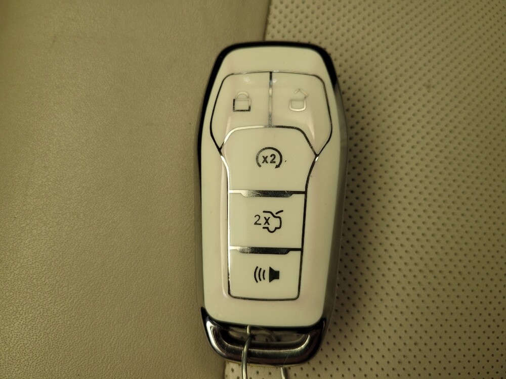 2017 Ford Explorer in Fairfield, OH 45014 - 18087140 32