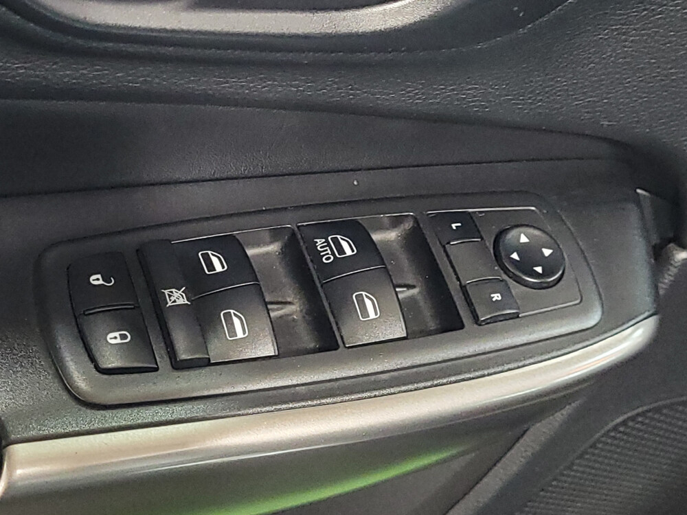 2019 Jeep Cherokee in Tulsa, OK 74145 - 18087156 27