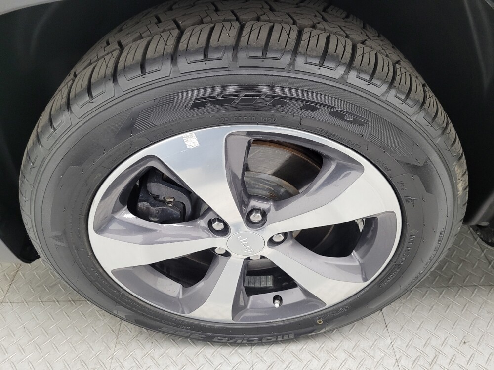 2020 Jeep Cherokee in Las Vegas, NV 89102 - 18087160 31