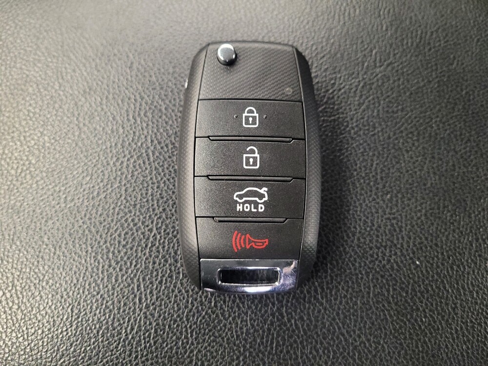 2019 Kia Optima in Downey, CA 90241 - 18087162 32