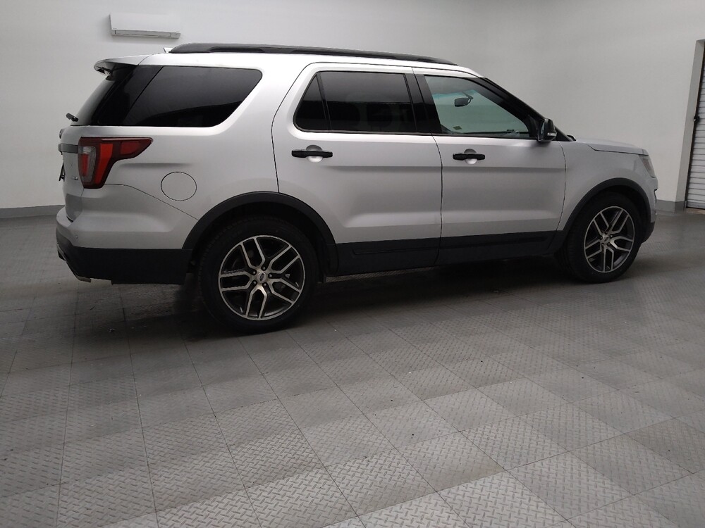 2017 Ford Explorer in Tulsa, OK 74145 - 18087166 10