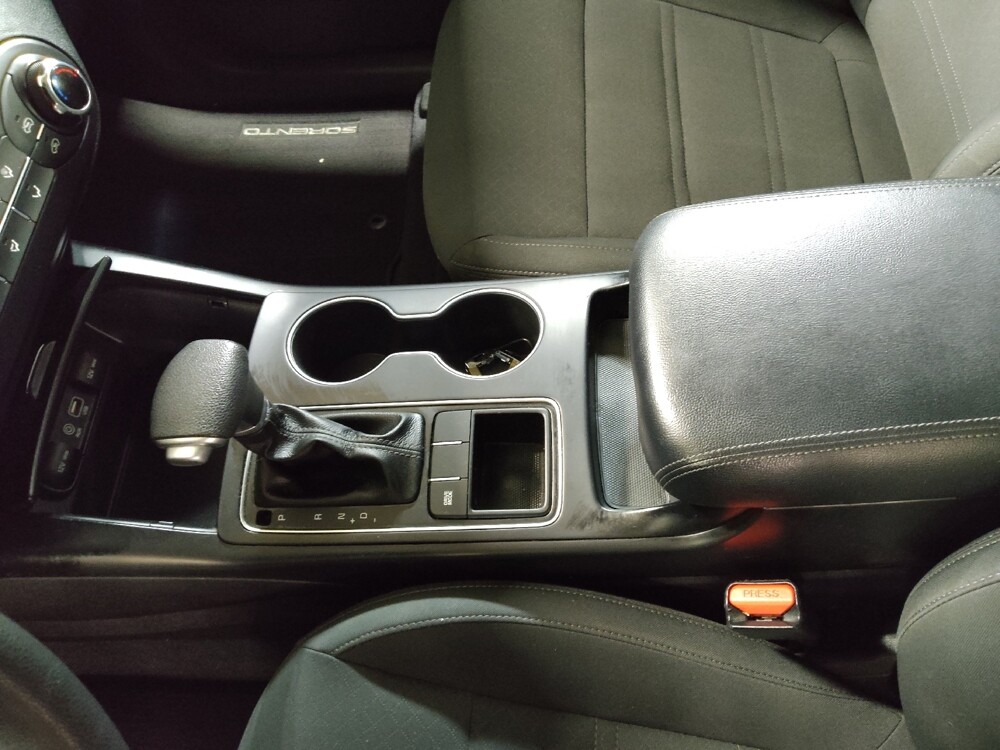 2020 Kia Sorento in Fort Worth, TX 76116 - 18087167 26