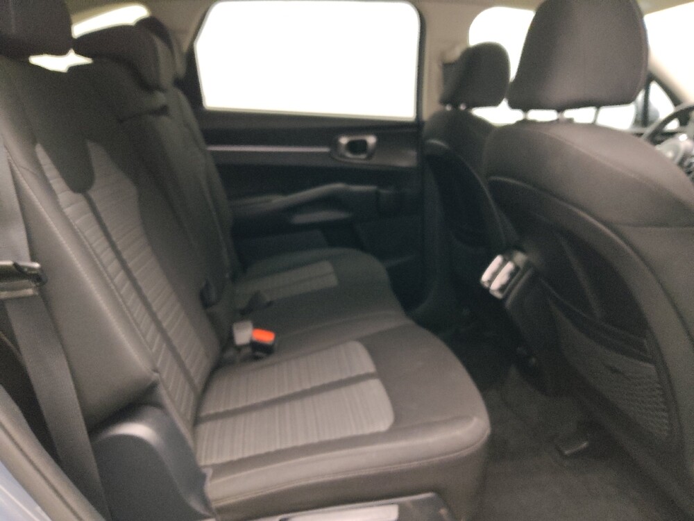 2021 Kia Sorento in Arlington, TX 76011 - 18087169 19