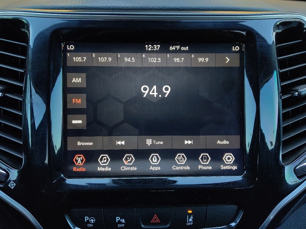 2019 Jeep Cherokee in Chandler, AZ 85225 - 18087177 25