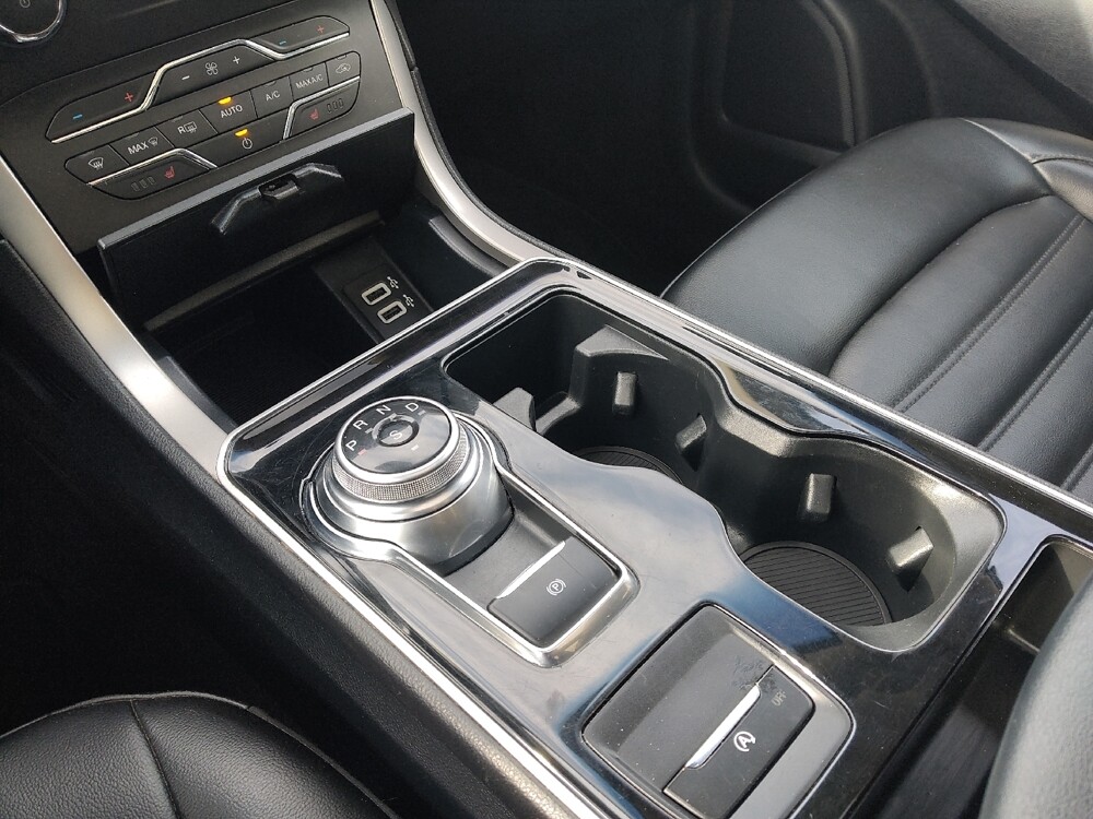 2020 Ford Edge in St. Louis, MO 63136 - 18087180 26