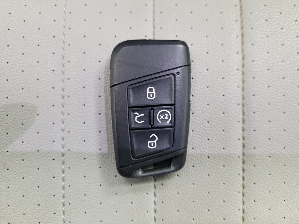 2022 Volkswagen Tiguan in Reno, NV 89502 - 18087184 32