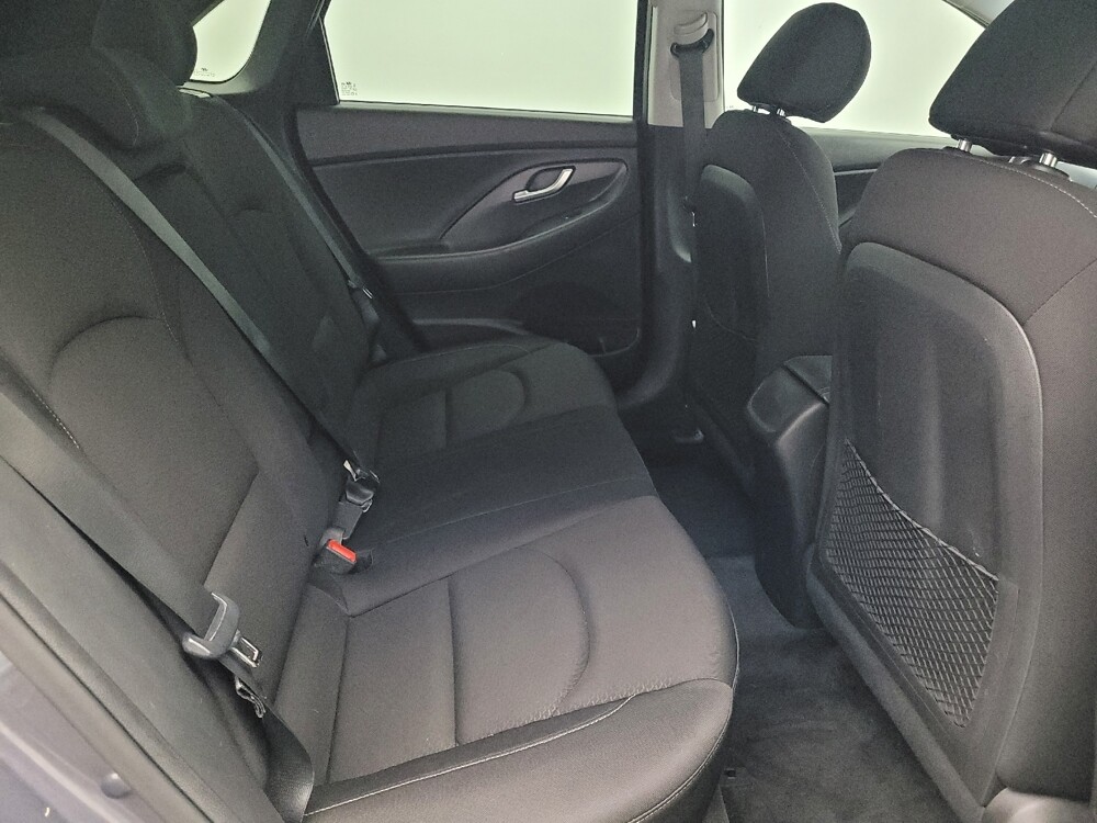 2018 Hyundai Elantra in Gainesville, FL 32609 - 18087189 19