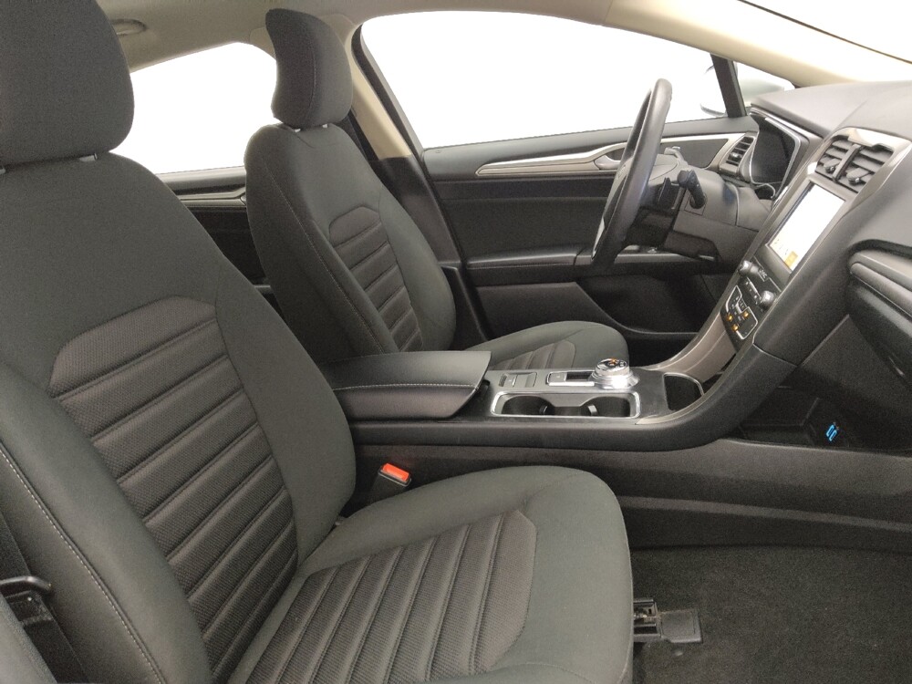 2019 Ford Fusion in Savannah, GA 31419 - 18087202 21