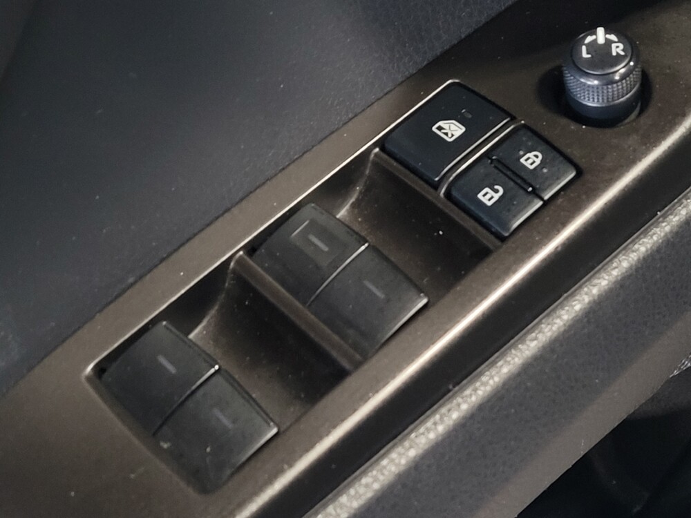 2021 Toyota Camry in Lauderdale Lakes, FL 33313 - 18087203 27