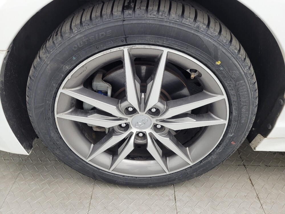 2015 Hyundai Sonata in Columbia, SC 29210 - 18087213 31