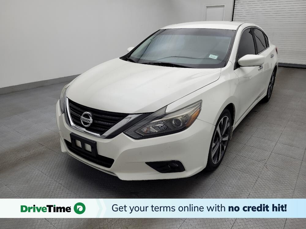 2017 Nissan Altima in Fayetteville, NC 28304 - 18087220
