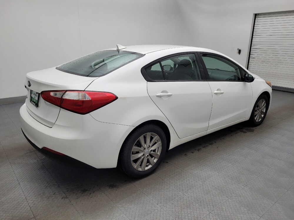 2016 Kia Forte in Greenville, NC 27834 - 18087223 10