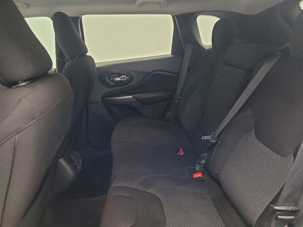 2019 Jeep Cherokee in Memphis, TN 38115 - 18087239 18