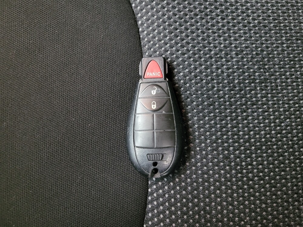 2019 Jeep Cherokee in Memphis, TN 38115 - 18087239 32