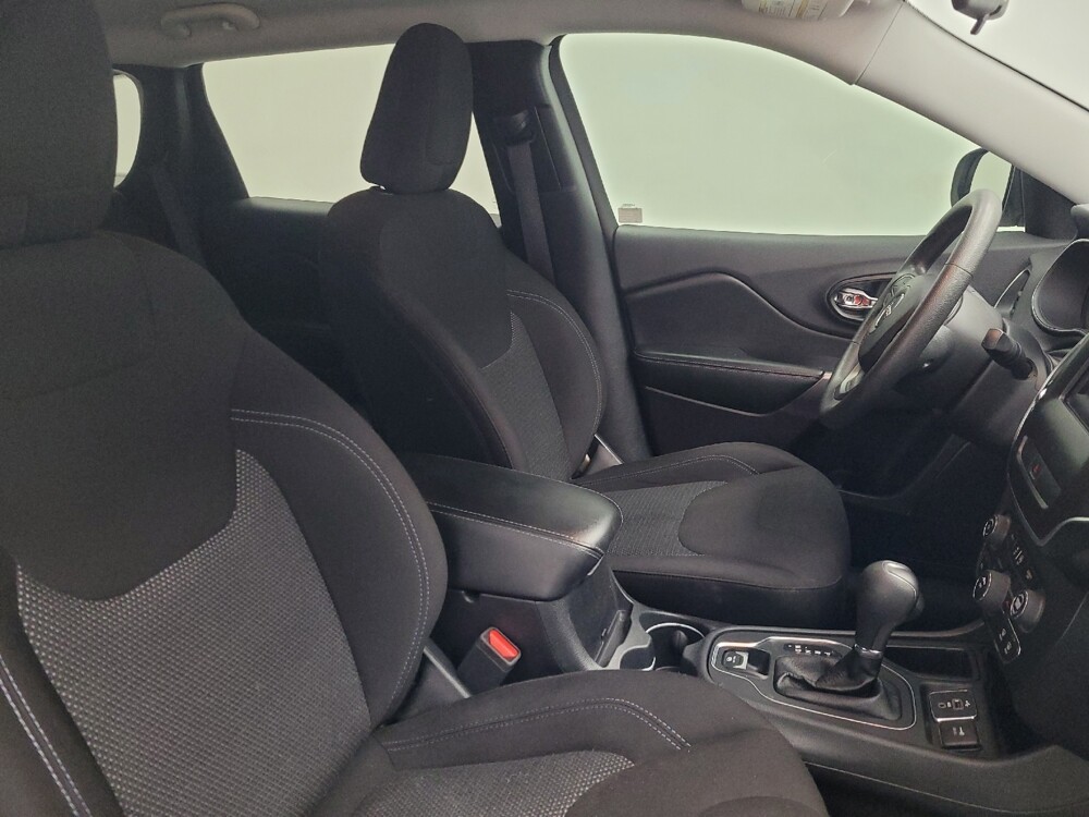 2019 Jeep Cherokee in Memphis, TN 38115 - 18087239 21